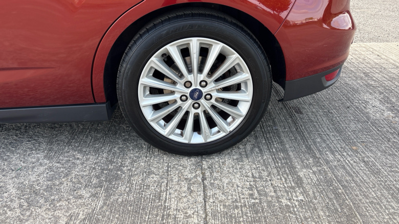 Ford C-MAX 1.5 TDCi Titanium 5dr Diesel Estate